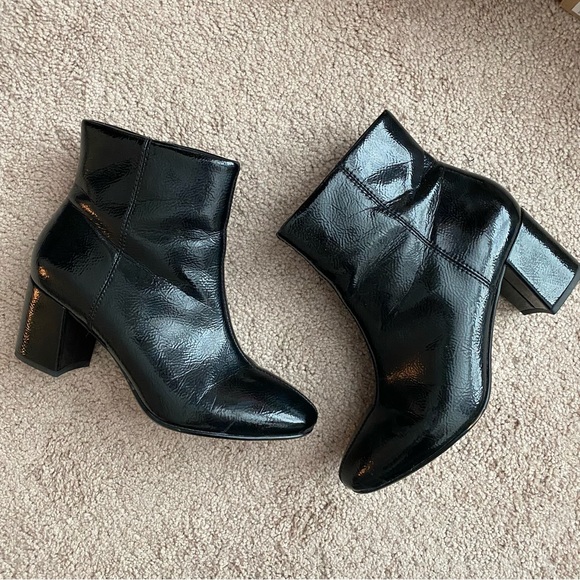 Clarks Shoes - Clarks Chantelle Stone Patent Boots Black Ankle Booties Size 7.5